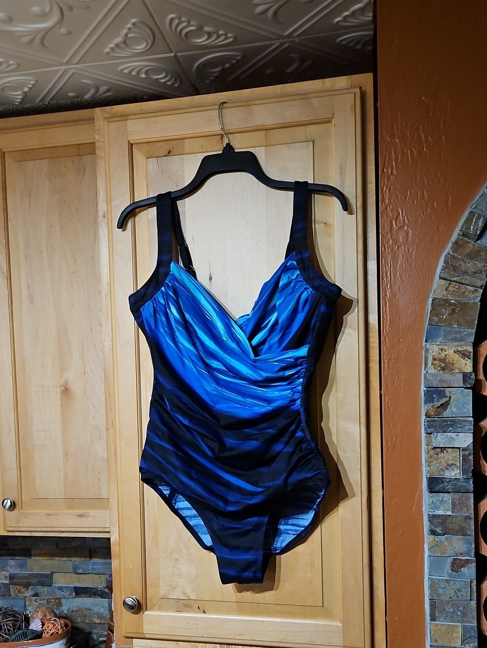 Kirkland By Miraclesuit Blue Black Silver Print Underwire One Piece Swimsuit